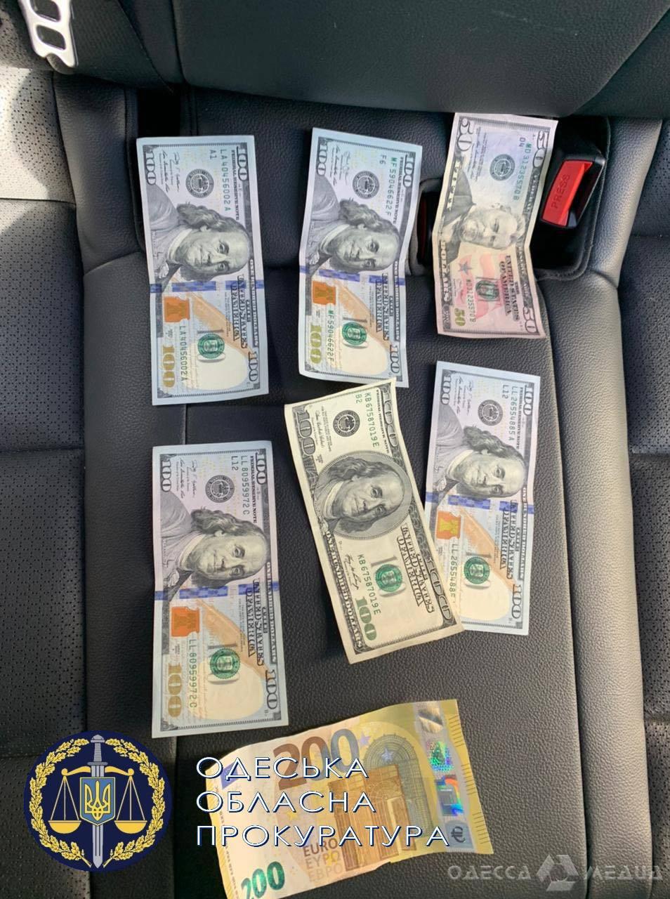 16 9