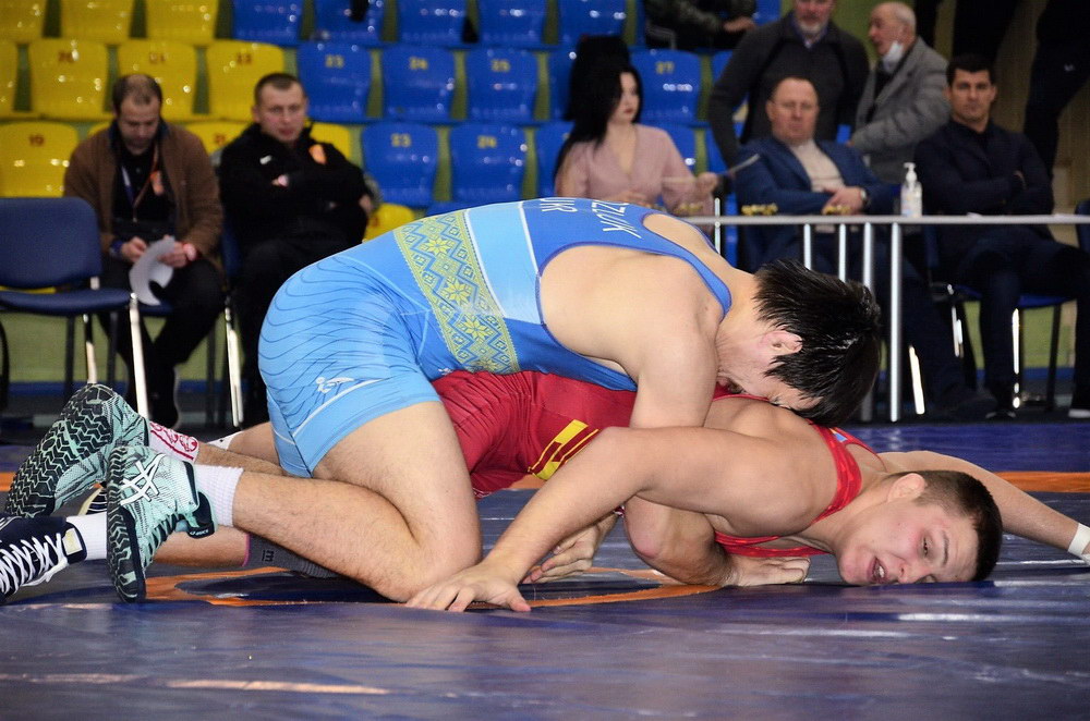 wrestl_gr-rom_ukrchamp_02.jpg